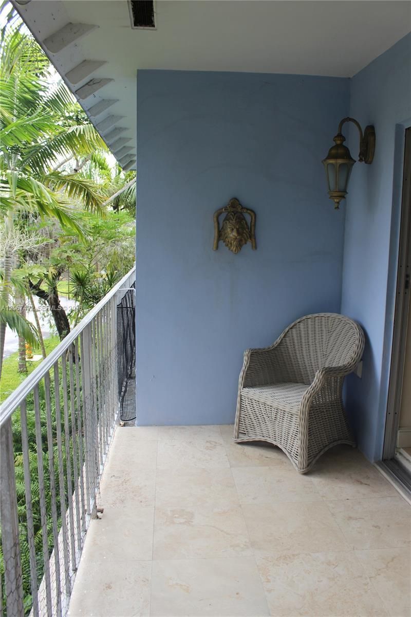 7550 SW 82nd St, Unit F204, Miami, FL 33143 Photo