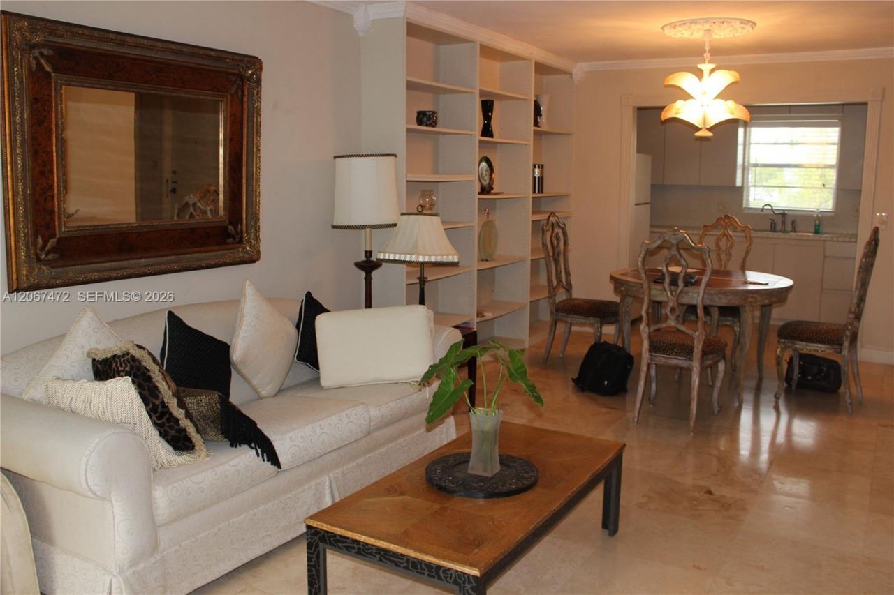 7550 SW 82nd St, Unit F204, Miami, FL 33143 Photo