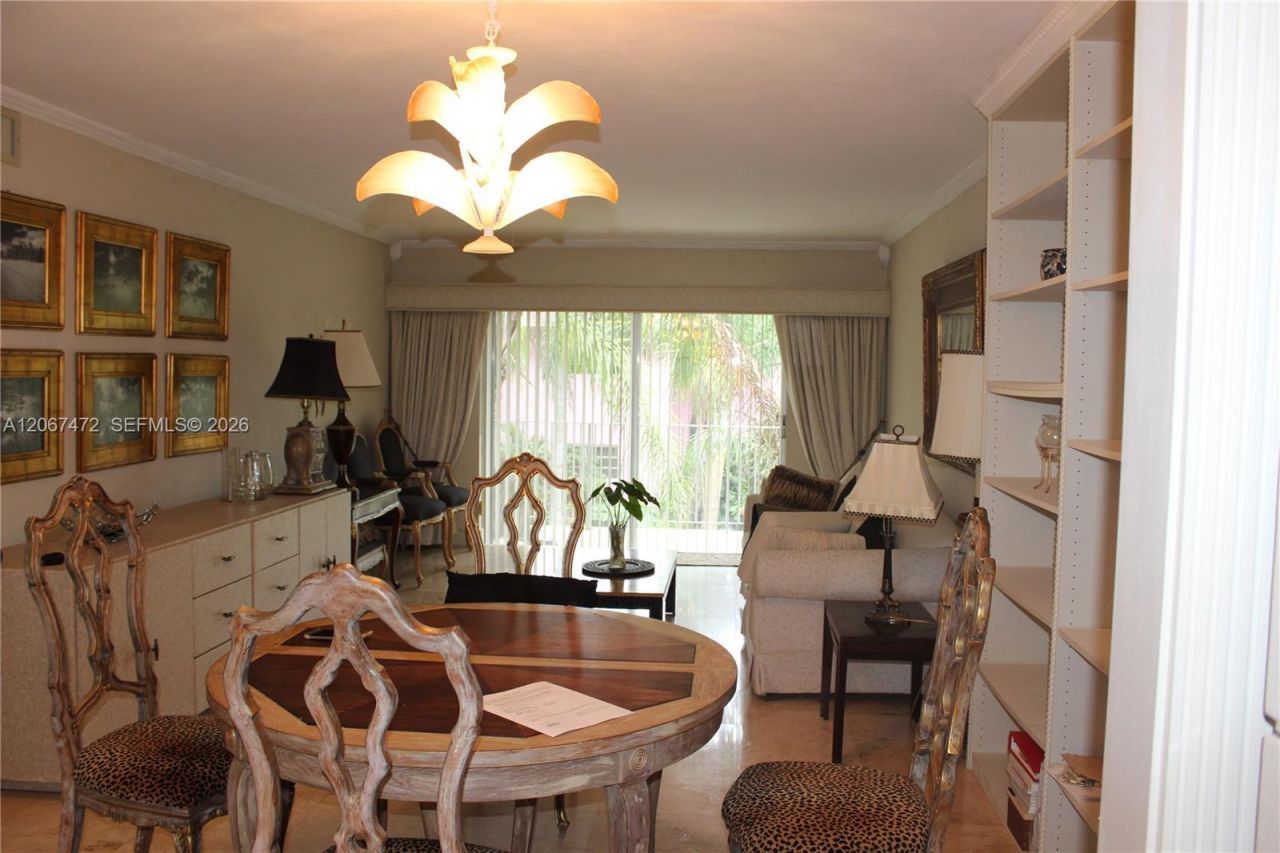 7550 SW 82nd St, Unit F204, Miami, FL 33143 Photo