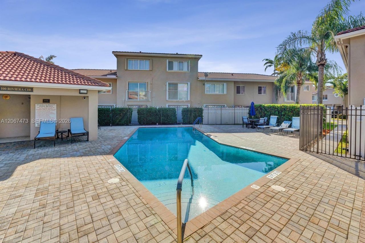 128 Riviera Cir, Unit 128, Weston, FL 33326 Photo