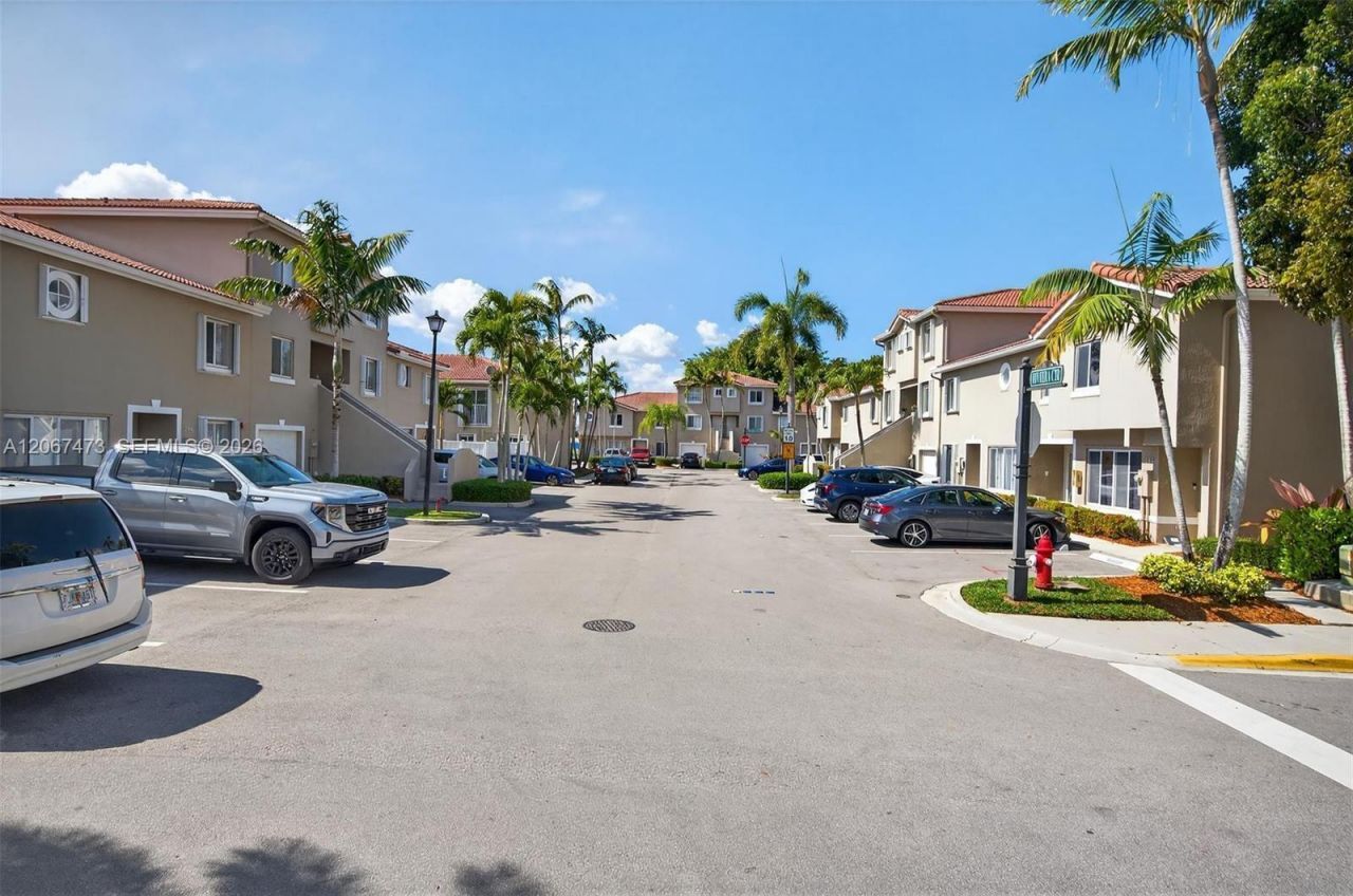 128 Riviera Cir, Unit 128, Weston, FL 33326 Photo