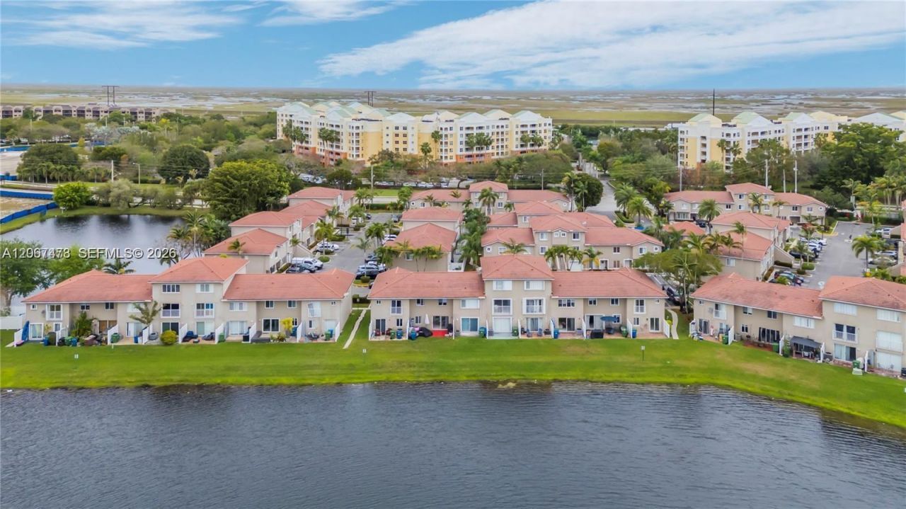 128 Riviera Cir, Unit 128, Weston, FL 33326 Photo