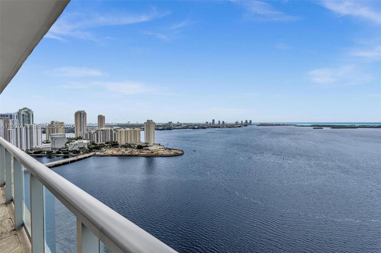 1155 Brickell Bay Dr, Unit 3211, Miami, FL 33131 Photo