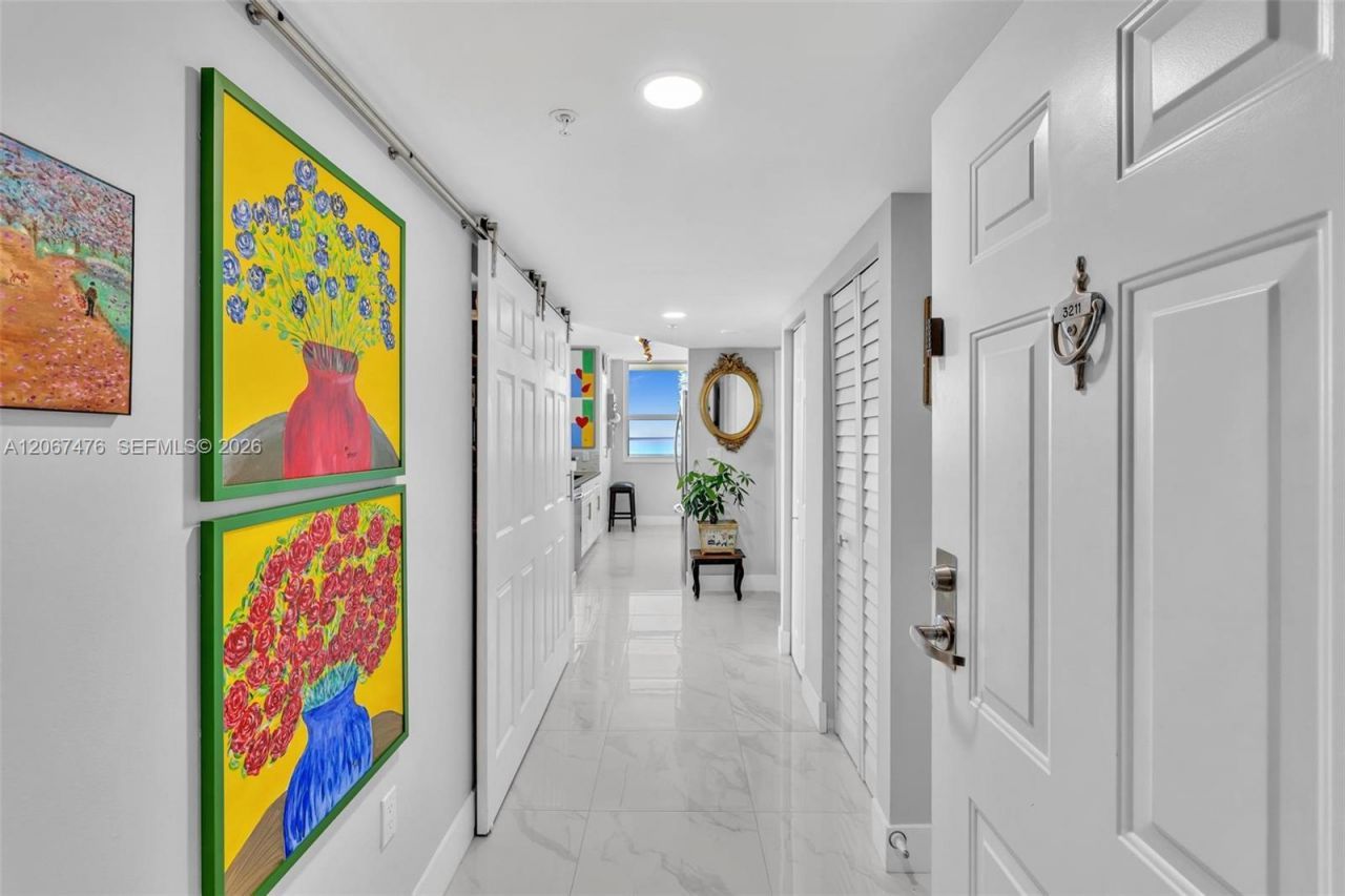 1155 Brickell Bay Dr, Unit 3211, Miami, FL 33131 Photo