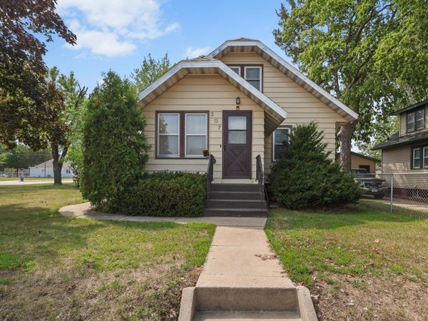 307 23rd Avenue N, Saint Cloud, MN 56303