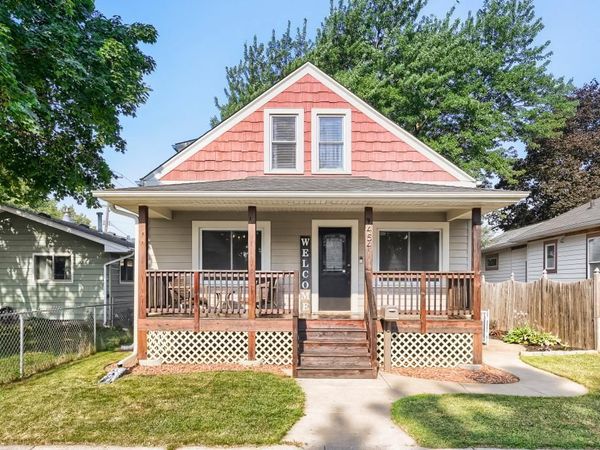 454 4th Avenue S, South Saint Paul, MN 55075