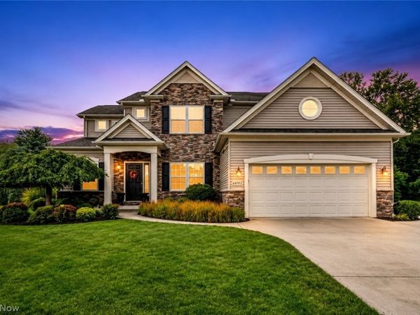 8006 Dovegate Circle , Mentor, OH 44060