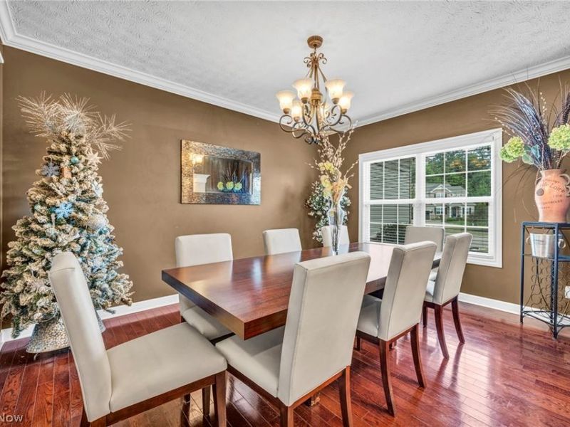 8006 Dovegate Circle, Mentor, OH 44060 Photo 11