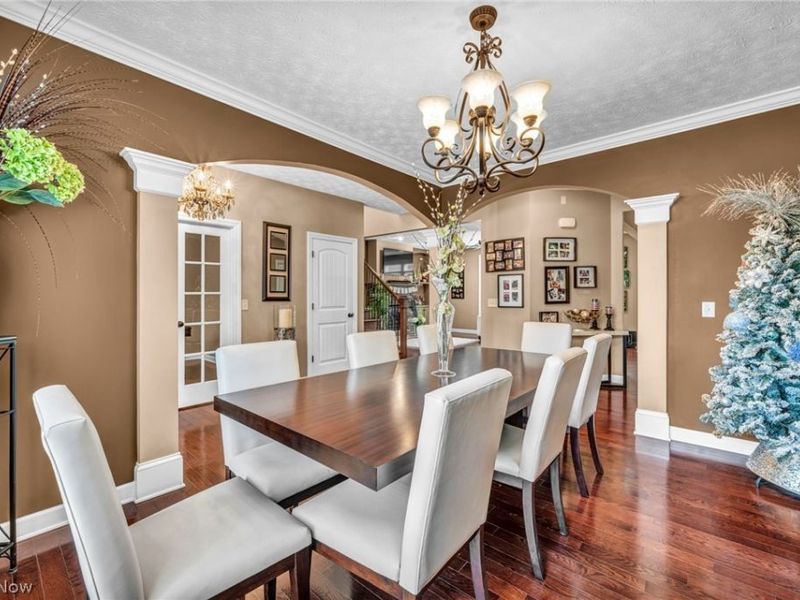 8006 Dovegate Circle, Mentor, OH 44060 Photo 12