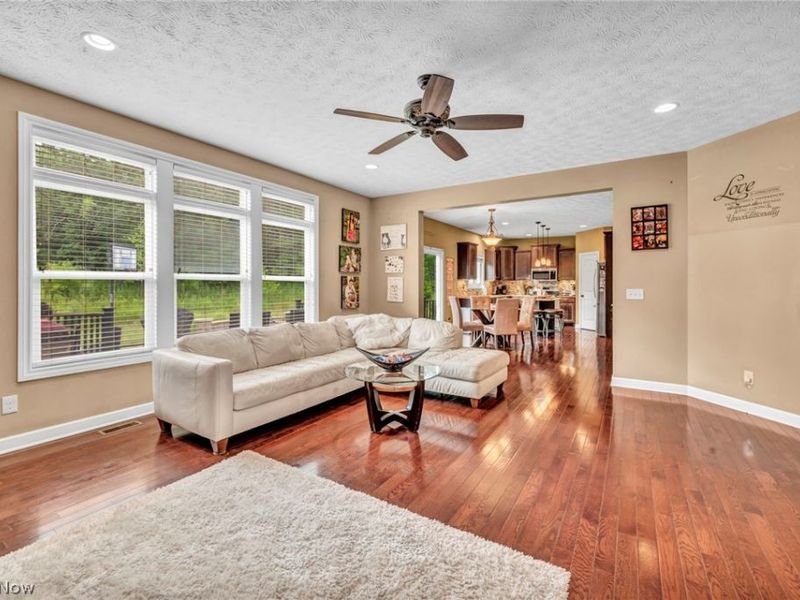 8006 Dovegate Circle, Mentor, OH 44060 Photo 15