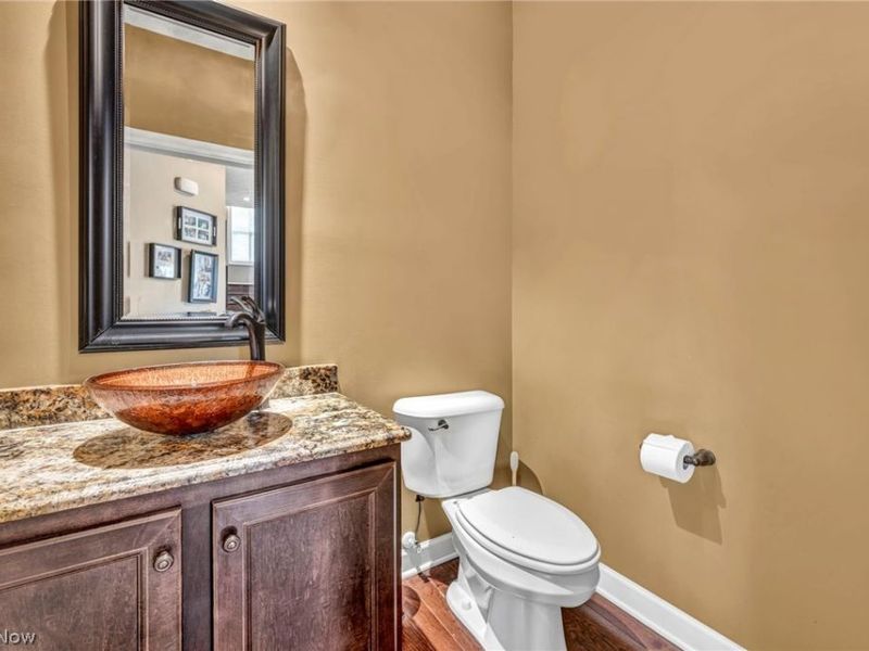 8006 Dovegate Circle, Mentor, OH 44060 Photo 16