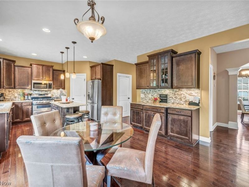 8006 Dovegate Circle, Mentor, OH 44060 Photo 18