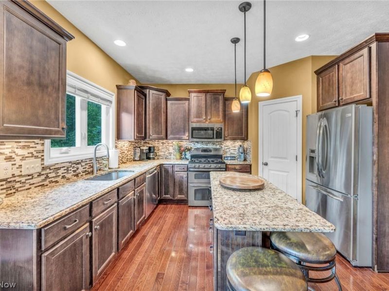 8006 Dovegate Circle, Mentor, OH 44060 Photo 19
