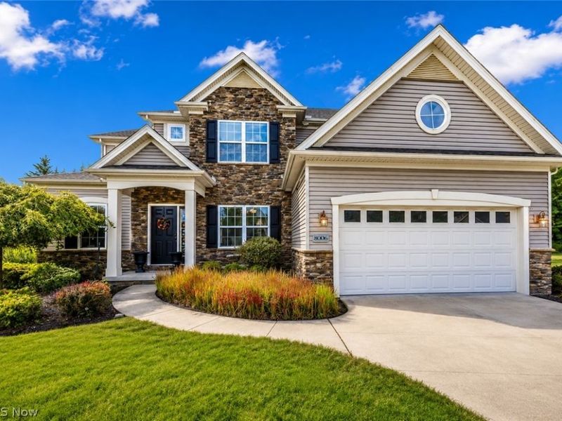 8006 Dovegate Circle, Mentor, OH 44060 Photo 2