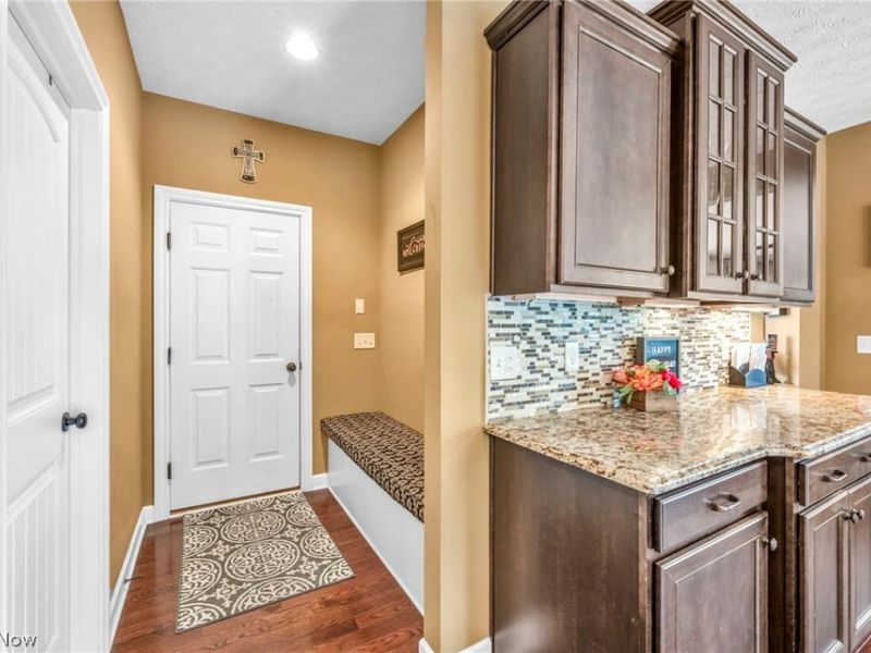 8006 Dovegate Circle, Mentor, OH 44060 Photo 24