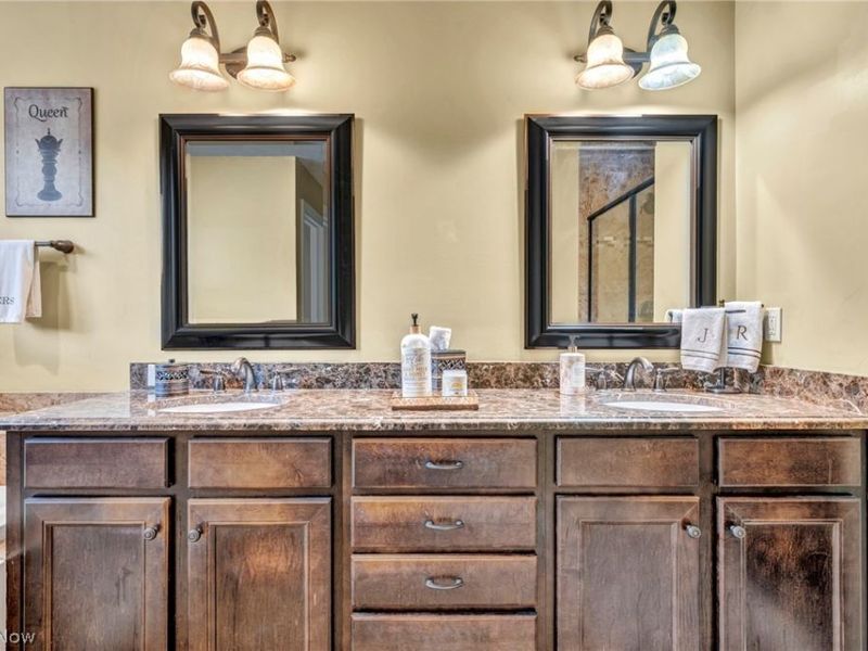 8006 Dovegate Circle, Mentor, OH 44060 Photo 32