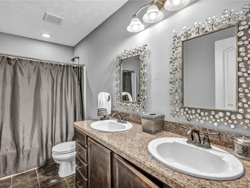 8006 Dovegate Circle, Mentor, OH 44060 Photo 36
