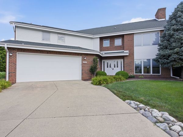 2110 Meadowlark Court , Urbana, IL 61802