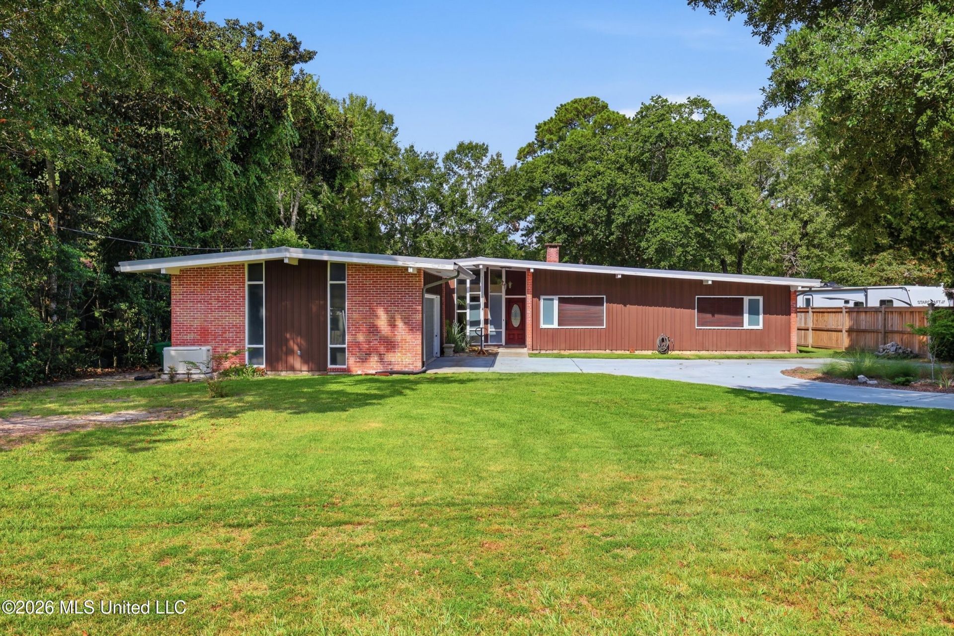 6109 Ridge Road, Ocean Springs, MS 39564 Main Photo