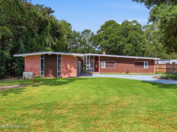 6109 Ridge Road, Ocean Springs, MS 39564