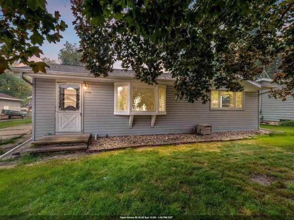 296 S WASHINGTON STREET, Berlin, WI 54923
