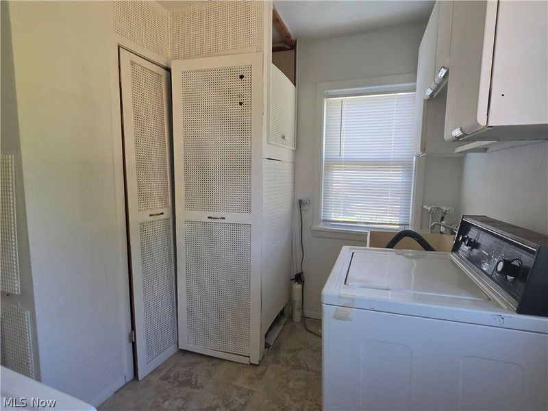 1301 Hulett Avenue , Eastlake, OH 44095 Photo 8