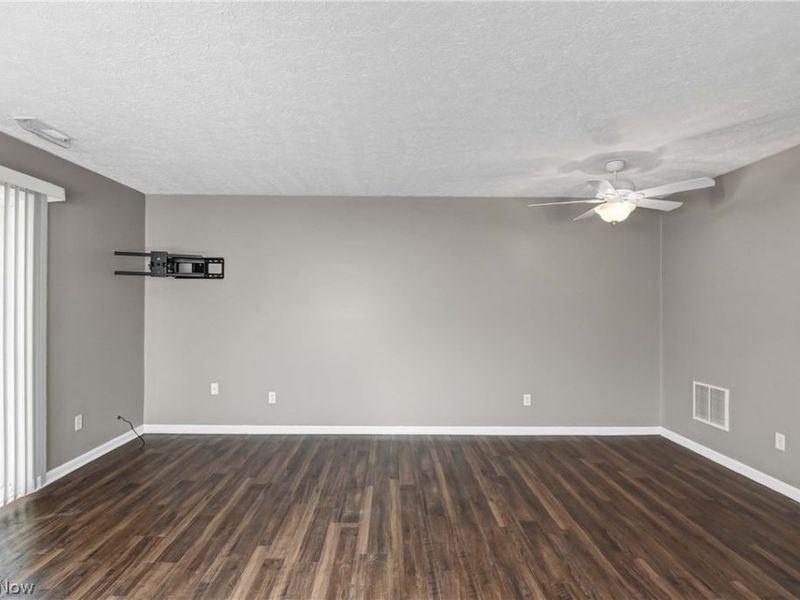 6744 Asterhurst Trce, Middleburg Heights, OH 44130 Photo 16