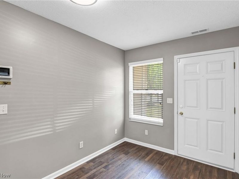 6744 Asterhurst Trce, Middleburg Heights, OH 44130 Photo 2