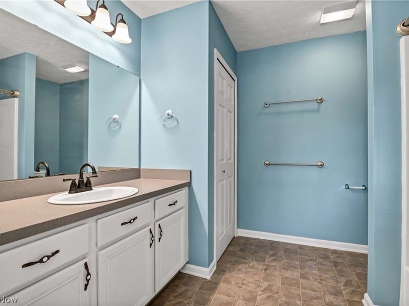 6744 Asterhurst Trce, Middleburg Heights, OH 44130 Photo 31