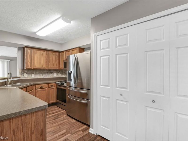 6744 Asterhurst Trce, Middleburg Heights, OH 44130 Photo 8