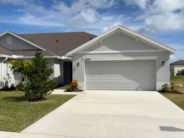 8602 GIOVANNI Avenue, Fort Pierce, FL 34951