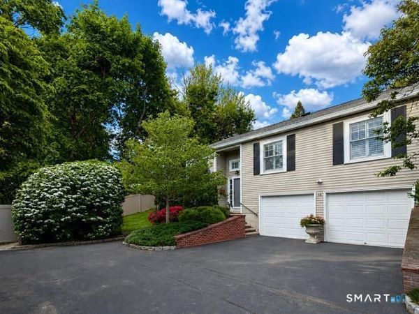 59 Bank, Unit 59, New Canaan, CT 06840