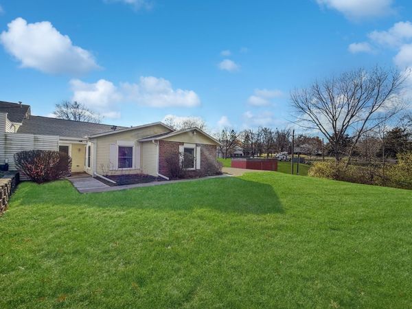 3150 W Carthage Drive , Unit 4, Freeport, IL 61032