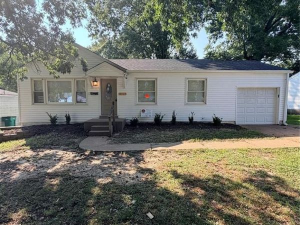 10519 Repose Drive, St Louis, MO 63137