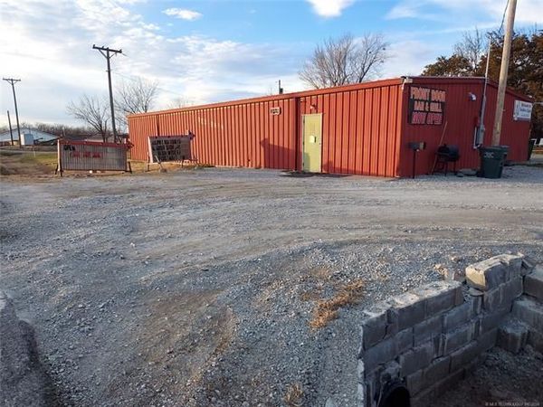 292 E 4th Avenue , Welch, OK 74369