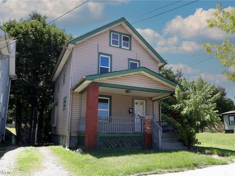 1182 5th Avenue, Akron, OH 44306 Photo 2