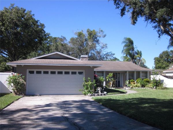 4902 COUNTRY AIRE LANE , TAMPA, FL 33624