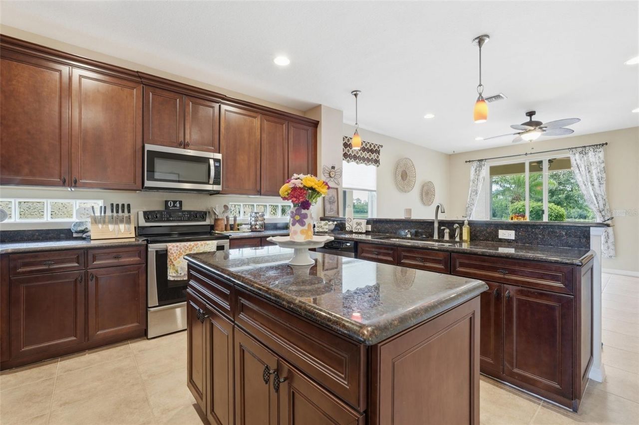 3565 Malagrotta Circle, Cape Coral, FL 33909 Photo