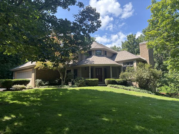 239 Crabapple Lane , Valparaiso, IN 46383