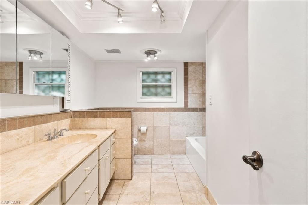 1364 Shadow Ln, Fort Myers, FL 33901 Photo