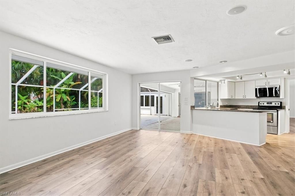 1364 Shadow Ln, Fort Myers, FL 33901 Photo