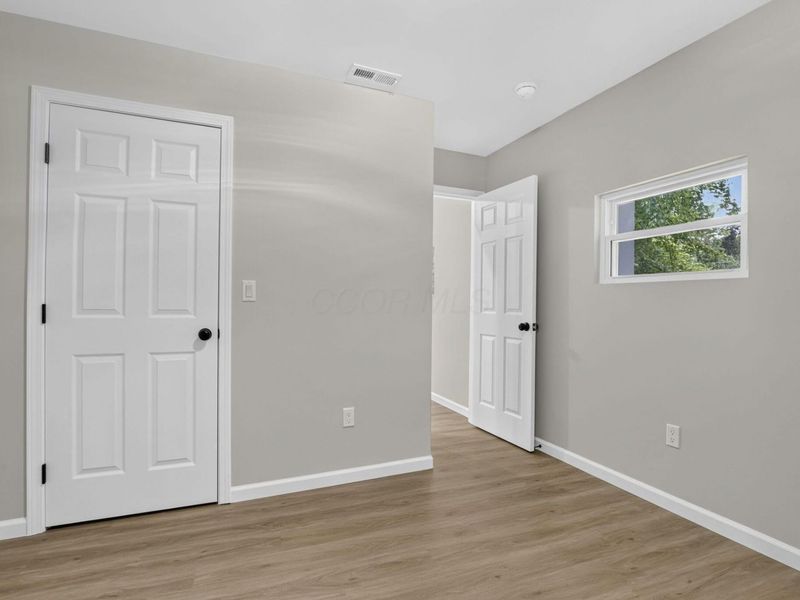 1240 Manor Drive, Columbus, OH 43232 Photo 29