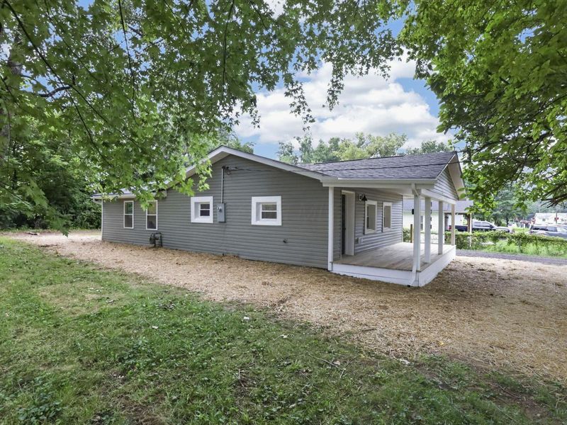 1240 Manor Drive, Columbus, OH 43232 Photo 9