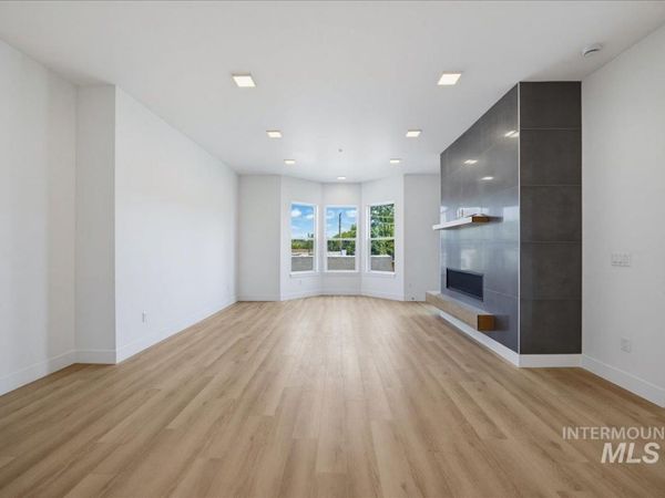 55 E State St, Unit 202, Eagle, ID 83616