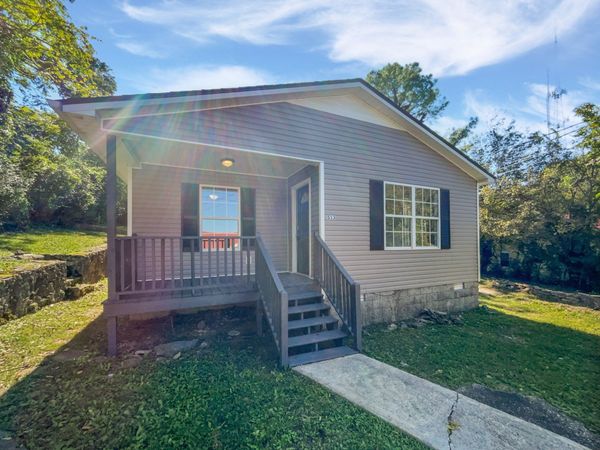 513 W 5th St , Columbia, TN 38401