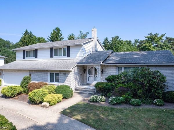 25451 Hilltop Drive , Beachwood, OH 44122