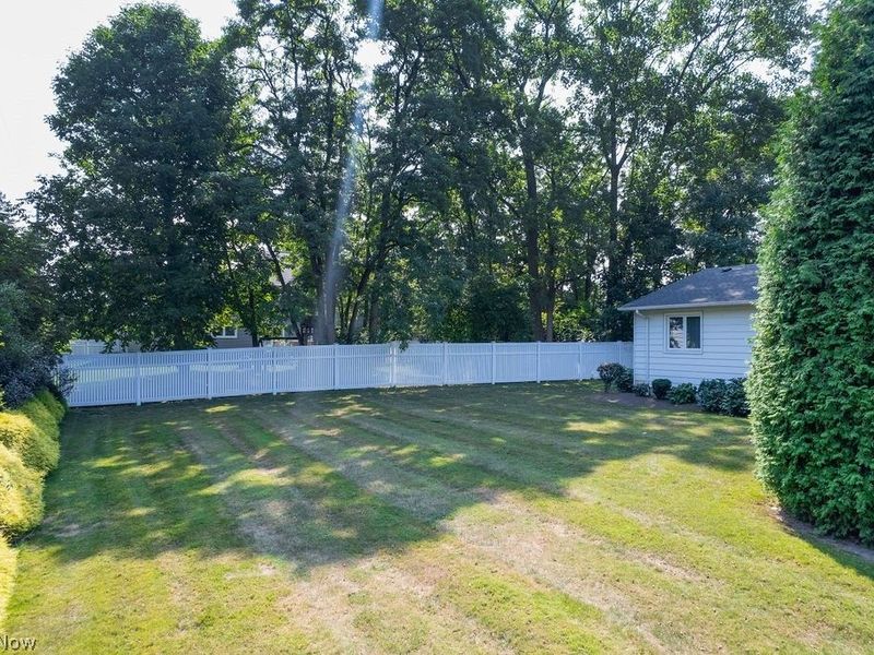25451 Hilltop Drive, Beachwood, OH 44122 Photo 46