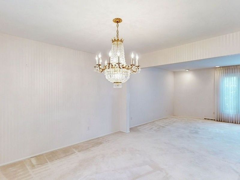 25451 Hilltop Drive, Beachwood, OH 44122 Photo 5