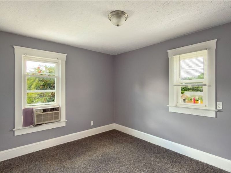 3323 Highview Avenue, Cleveland, OH 44109 Photo 12