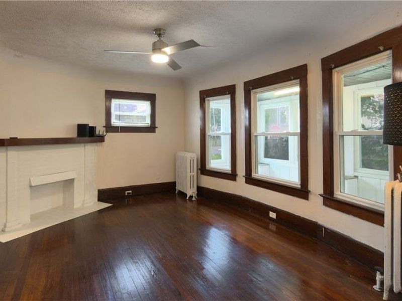 3323 Highview Avenue, Cleveland, OH 44109 Photo 4